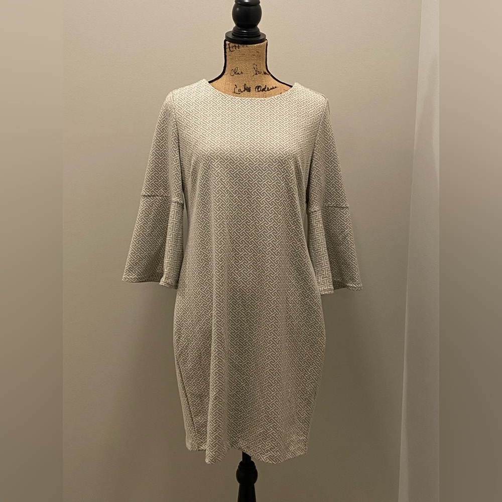 Tyler Boe Tan and White Fitted Dress with 3/4 Length Bell Sleeves.